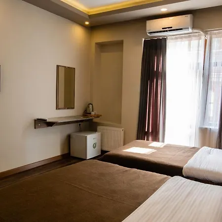 アパートホテル タクシム ムード 4*